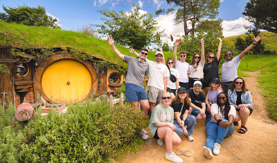 6451a7fe20152_1588_hobbiton-group-1