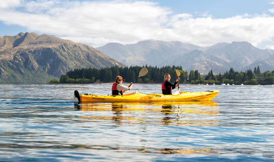 6451ae10e774c_1588_wanaka-kayaking-mountains-1