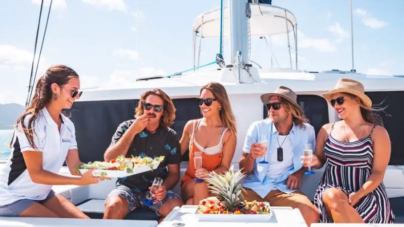 Whitsundays getaway boat