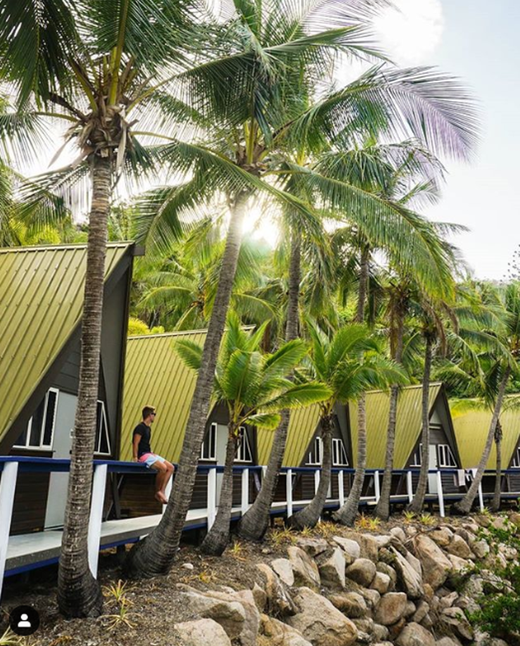 base magnetic island